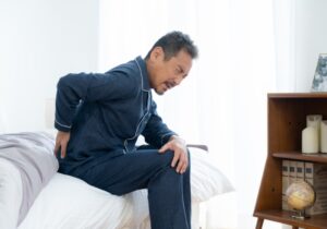 腰痛に悩む方のイメージ 整体院フィジカルLabo
