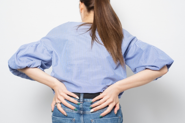 腰痛に悩む方のイメージ 整体院フィジカルLabo