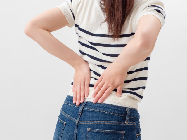 腰痛に悩む方のイメージ 整体院フィジカルLabo